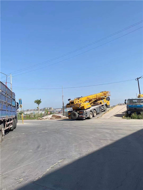 文圣区25吨吊车的租赁价格大概是多少？